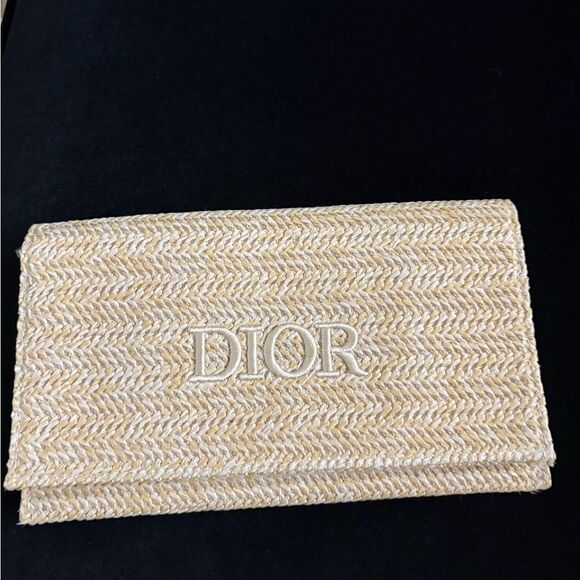 Brand new Christian Dior Clutch Pouch Beige VIP Customers Limited Novelty - Picture 2 of 9